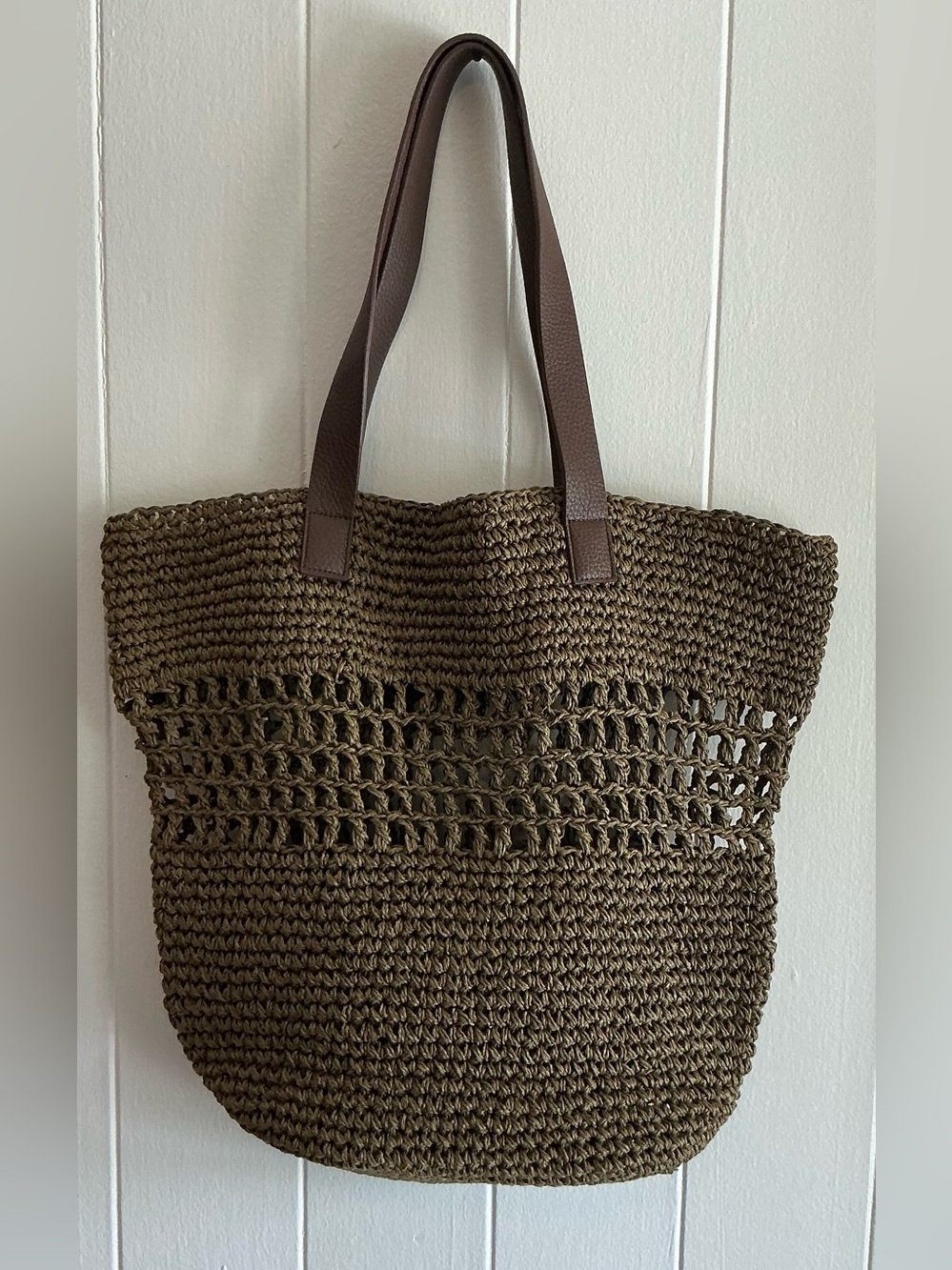 A Rare Banana Republic Woven Straw Market Tote Bag Olive Green Crochet Beach Bag